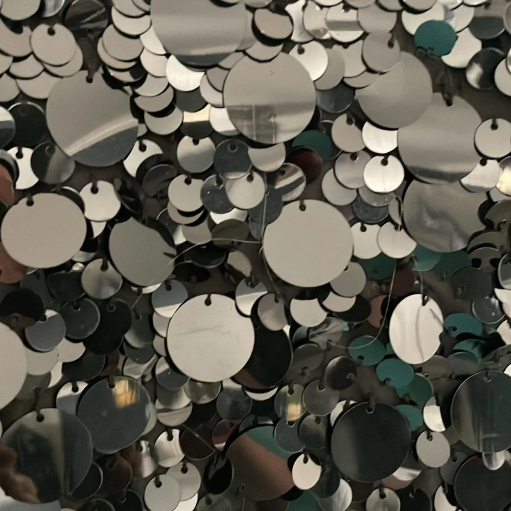 Fun sequined top - Picture 2 of 3